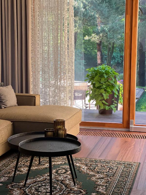 Two-Bedroom Deluxe Apartment with Garden View image 3