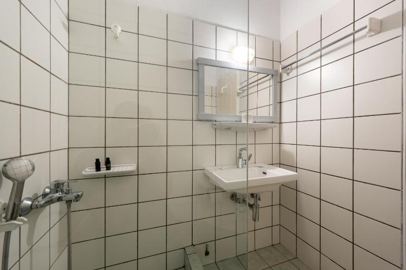 Deluxe Double Room with Balcony and Sea View image 3