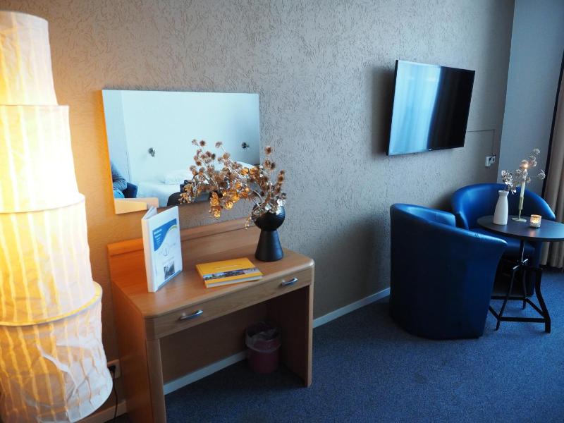 Double Room image 4