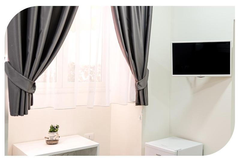 Quadruple Room image 4