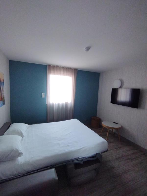 Comfort Suite with One Double Bed image 2
