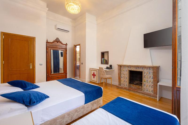 Triple Room image 2