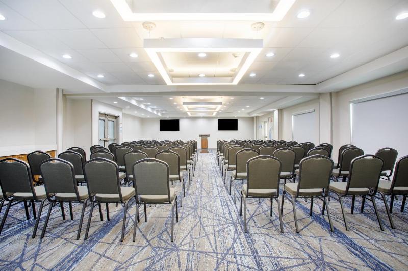 Holiday Inn Express & Suites Tampa Stadium ¿ Airport Area By IHG - image 48