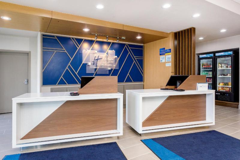 Holiday Inn Express & Suites Tampa Stadium ¿ Airport Area By IHG - image 22