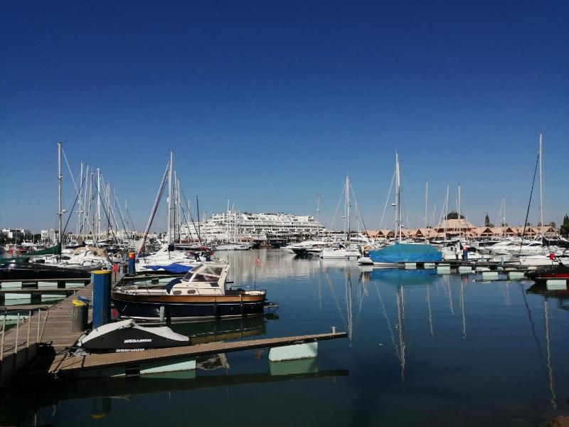 Charming Apartment in Vilamoura with Shared Pool - 70 m² - image 5