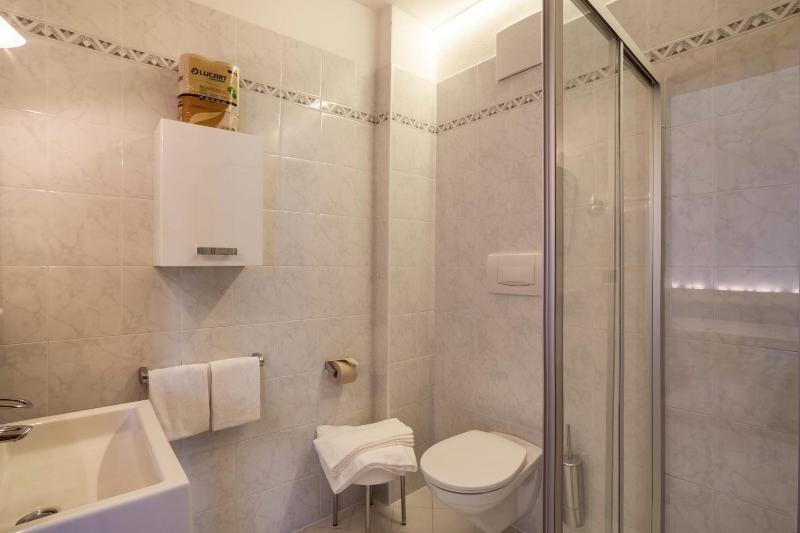 Apartment image 3