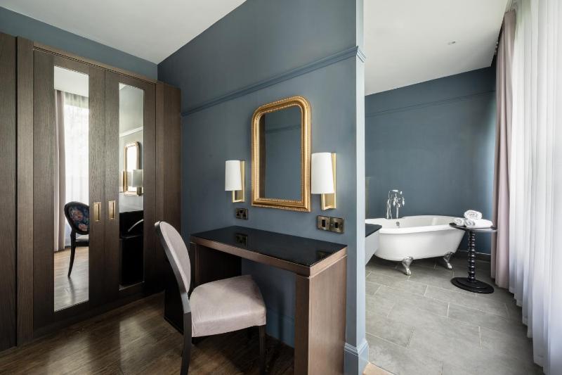 St Martins Lodge - image 20