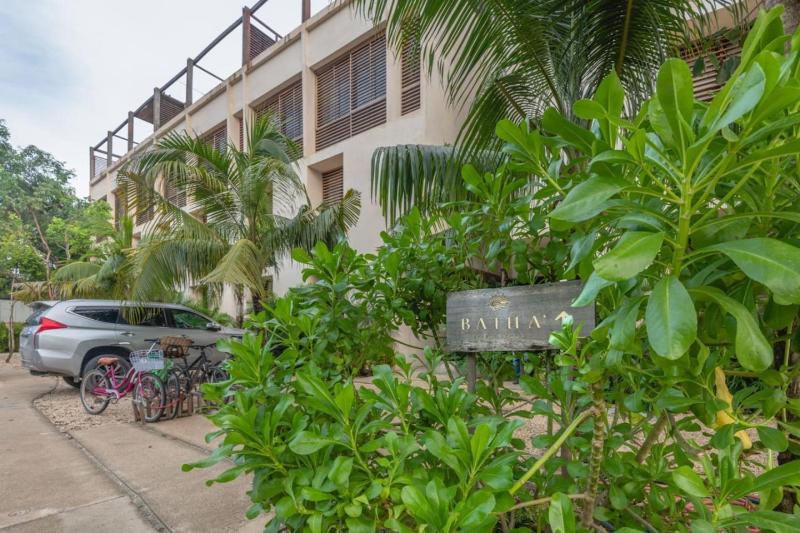 3BD PH Pool Patio - Secure and Free beach club - image 9