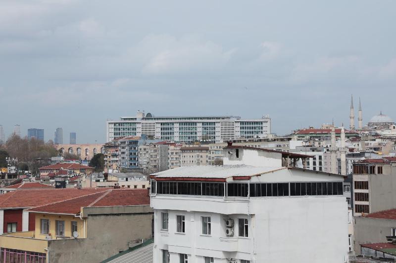 Suite with City View image 4