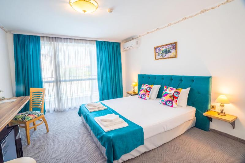 Royal Calisto Hotel - image 18