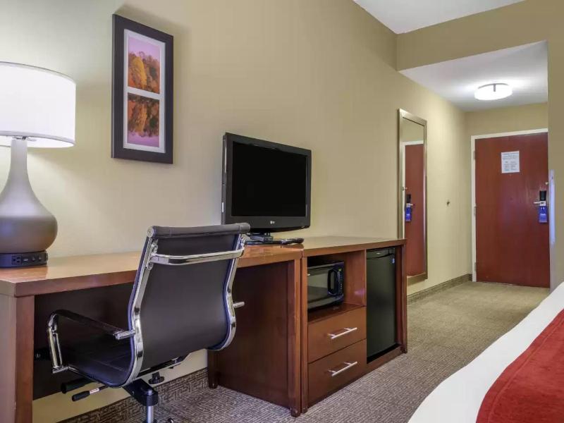 King Room - Non-Smoking image 2