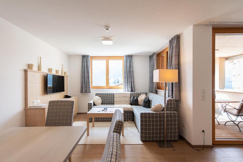 One-Bedroom Suite image 2
