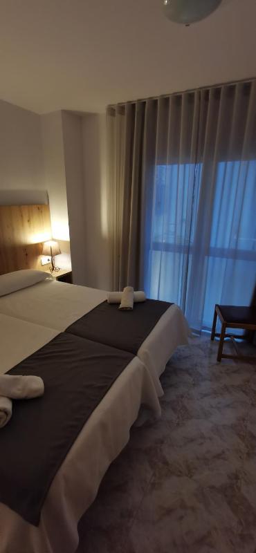 One-Bedroom Apartment with Sea View image 3