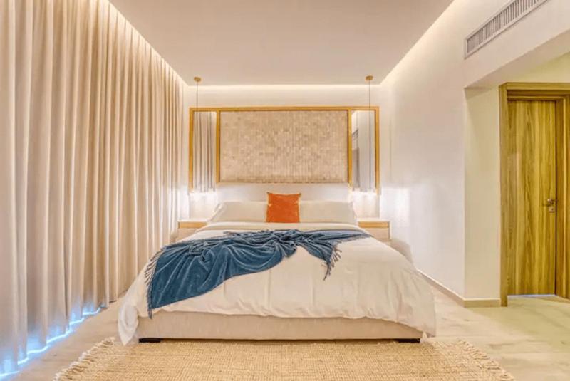 Elegant Seaside Retreat | Playa Coral - image 7