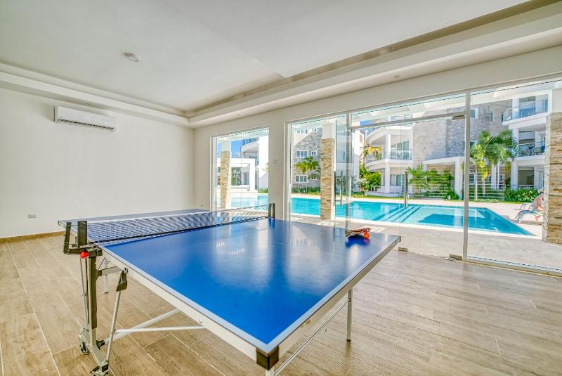 Elegant Seaside Retreat | Playa Coral - image 20