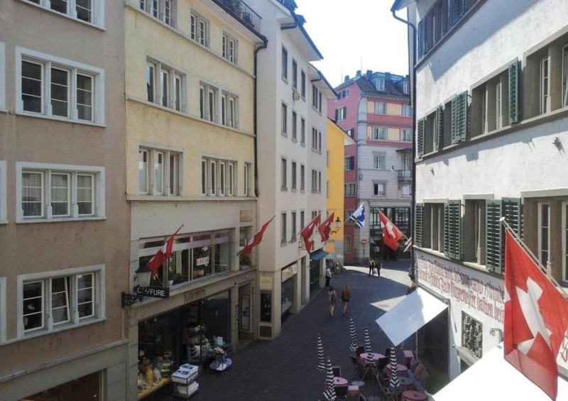 Pedestrian Area close to Bahnhofstrasse - image 11