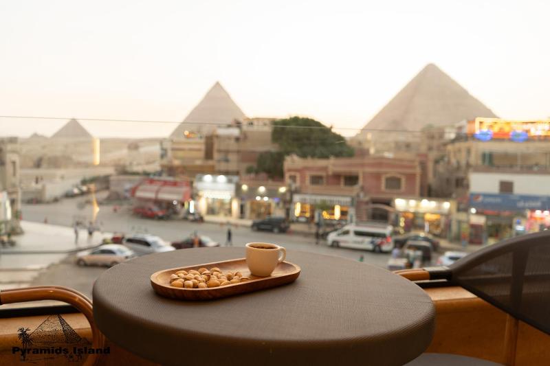 Pyramids Island - image 6