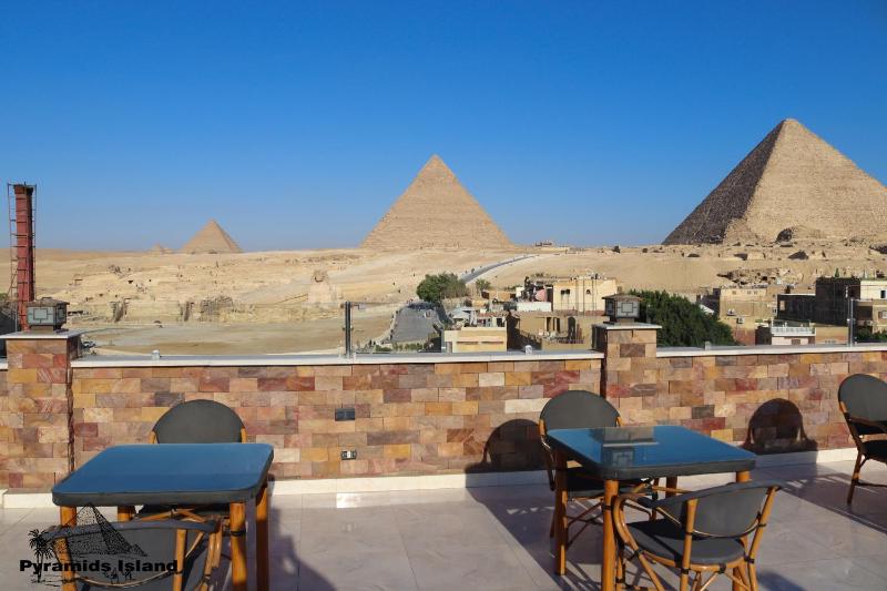 Pyramids Island - image 7