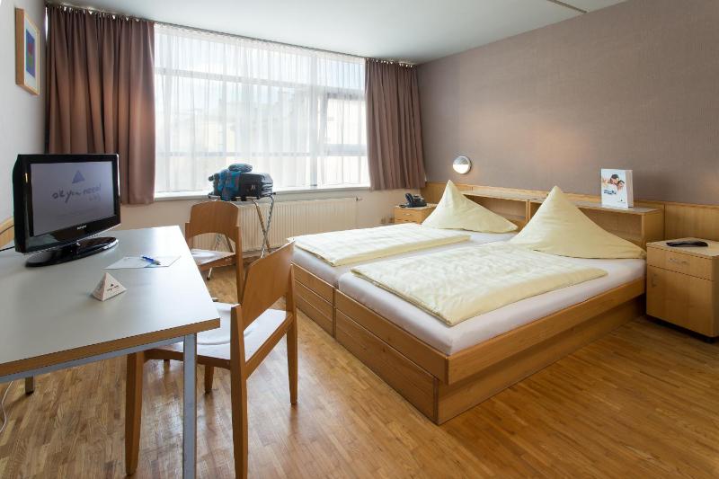 Double Room image 2