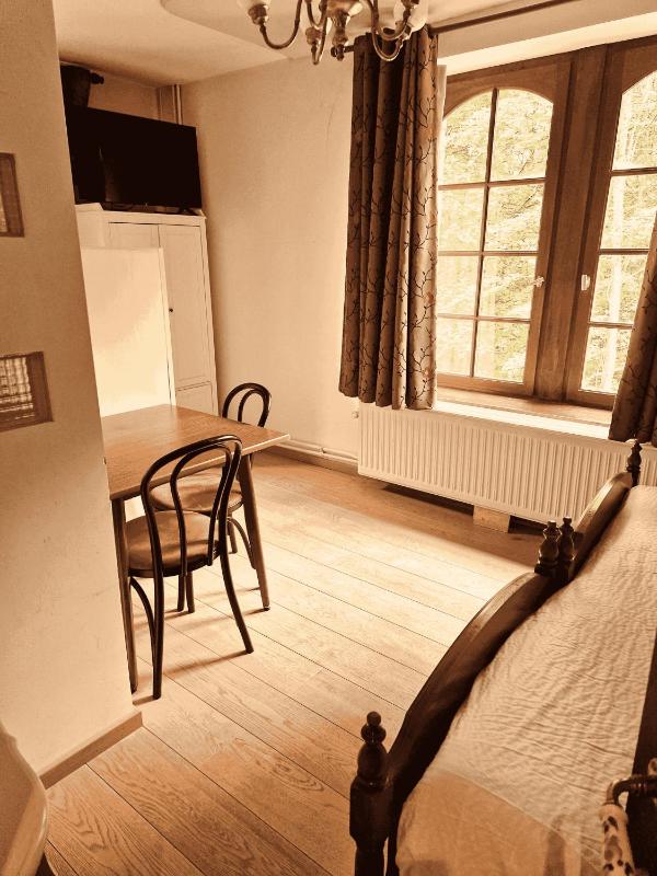 Double Room with Private Bathroom image 4