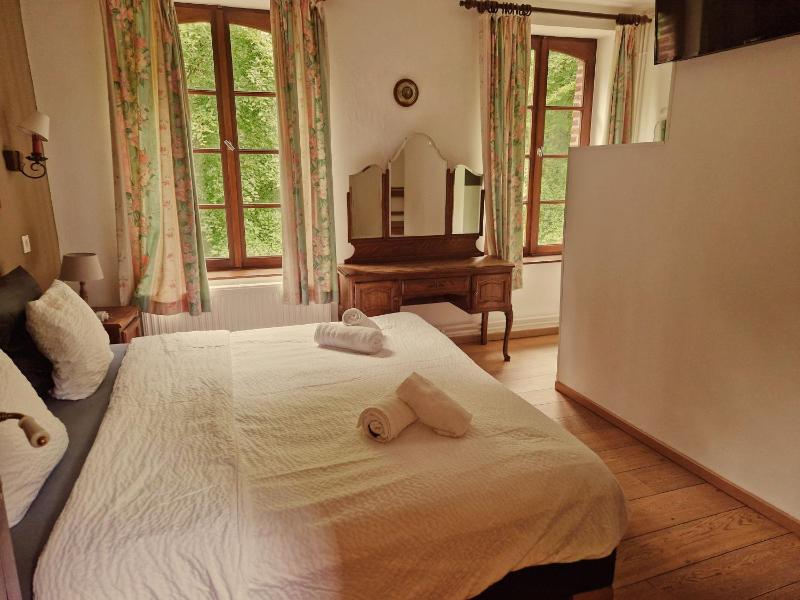 Double Room with Garden View image 1