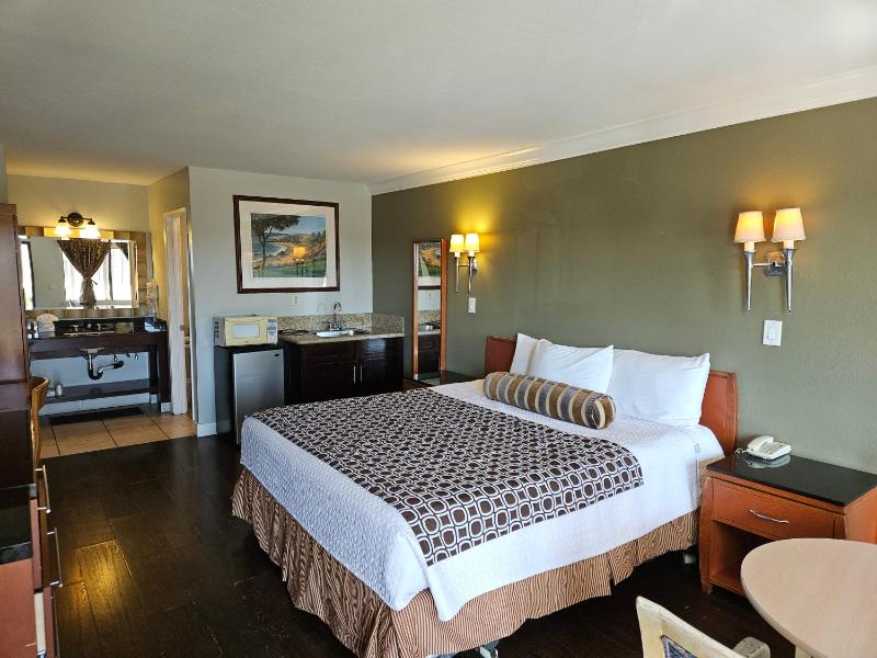King Room image 1