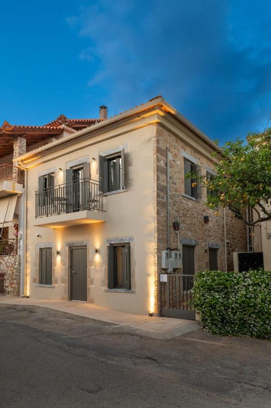 Cardamilia Suites Images