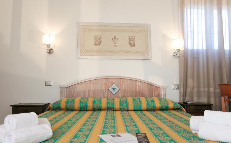 Deluxe Triple Room image 2