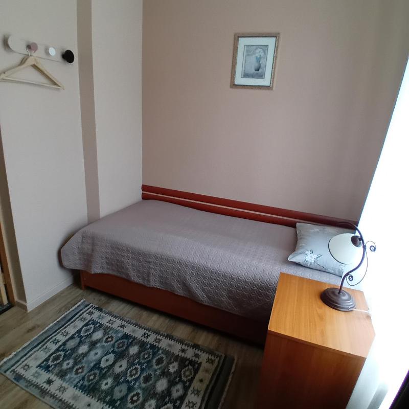 Budget Single Room image 3
