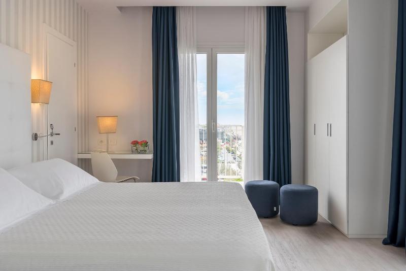 Standard Triple Room image 1