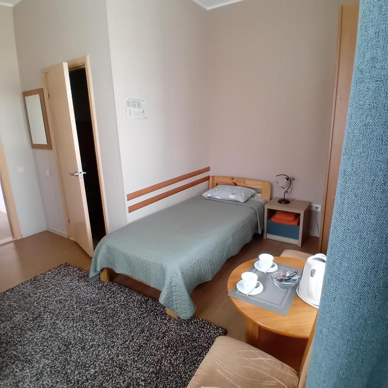 Standard Twin Room image 2