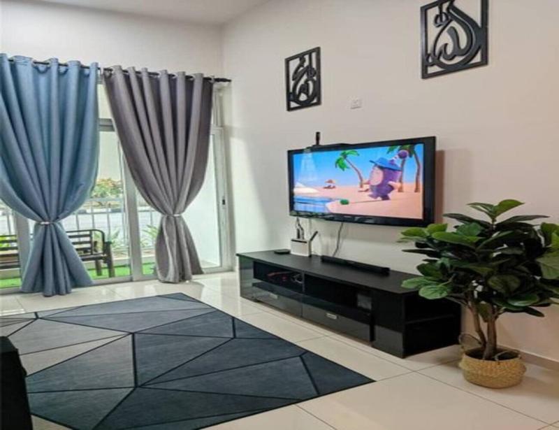 IZZ Meru Homestay Ipoh (Groundfloor/Pool View) - image 14