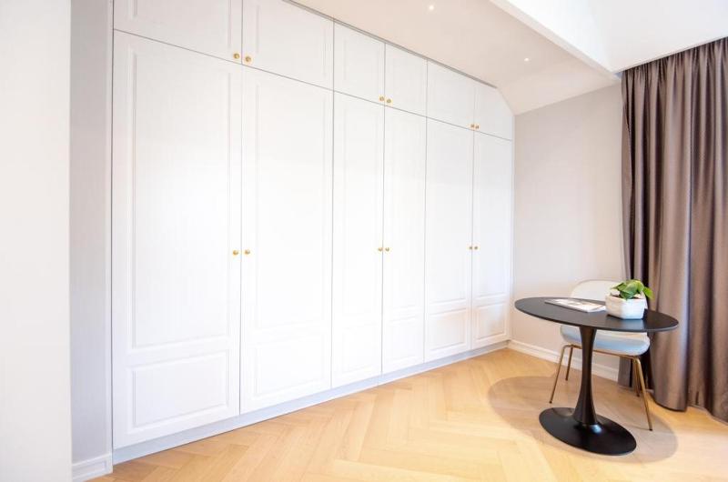 Engadin Suite in Heart of City - image 5
