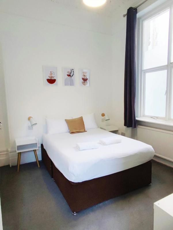 Standard Double Room image 4