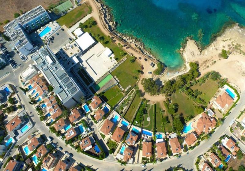 Amber - Coralli Beachfront Apartment - image 14