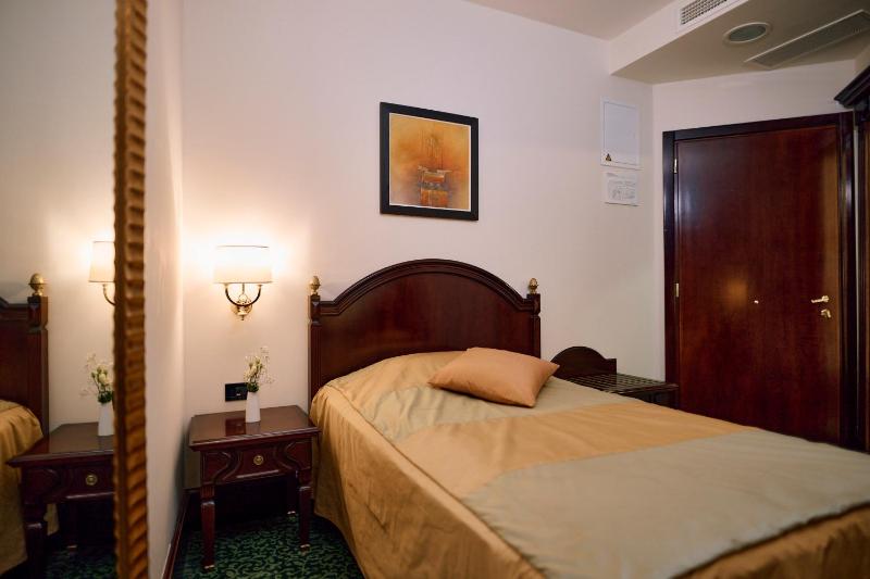 Standard Single Room image 1