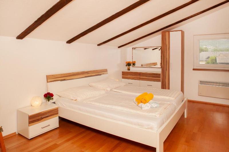 Attic Studio with Balcony  image 4