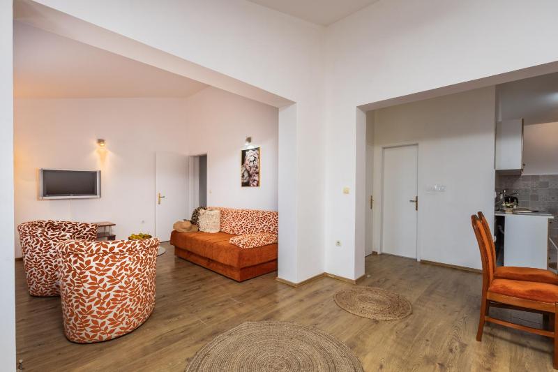 Two-Bedroom Apartment with Sea View image 2