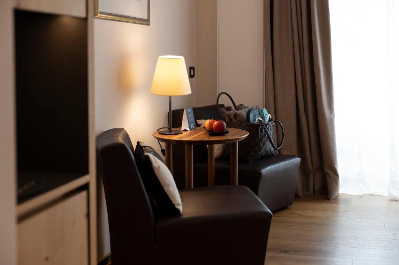 Standard Double Room image 4