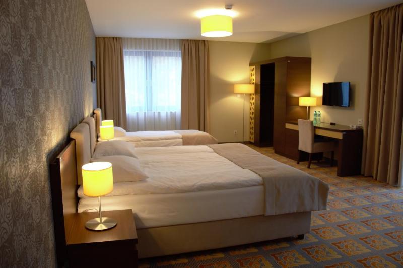 Triple Room with Private Bathroom image 3