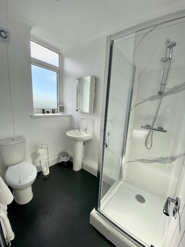 Double Room image 1