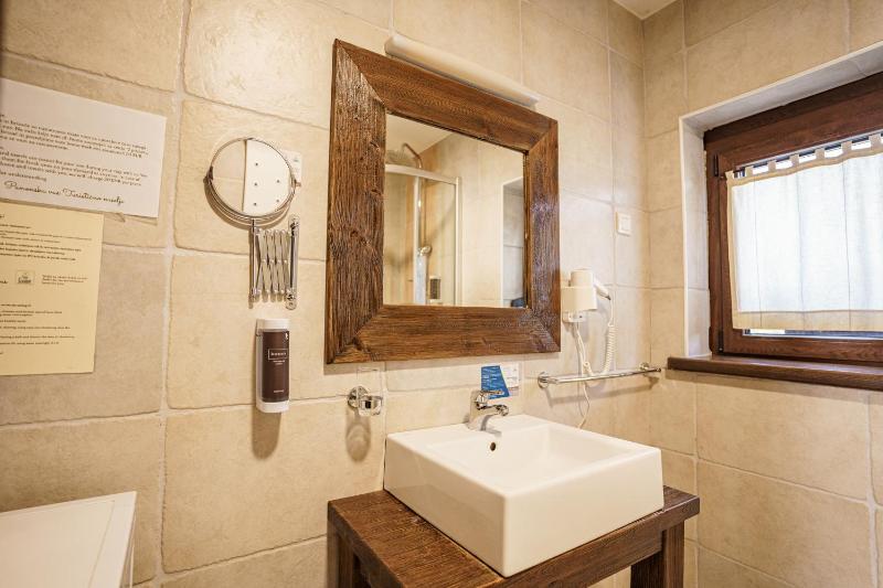 Deluxe Villa image 4