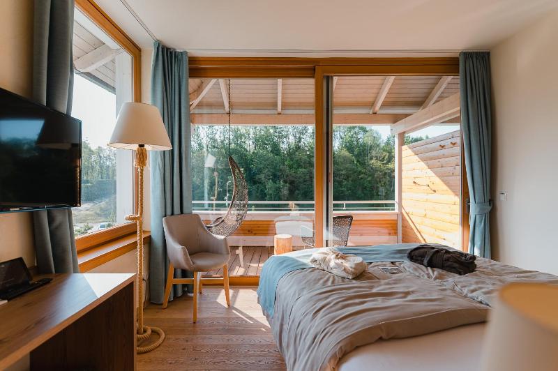 Double Room with Balcony image 1