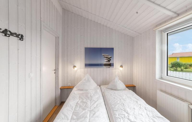 Two-Bedroom Holiday Home image 4