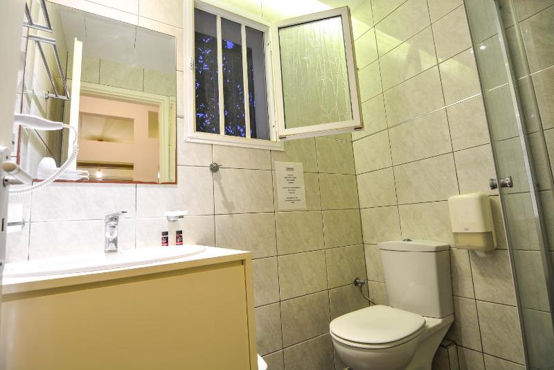 Deluxe Double Room image 2
