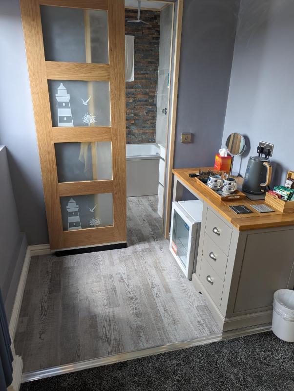 Standard  Double Room image 4