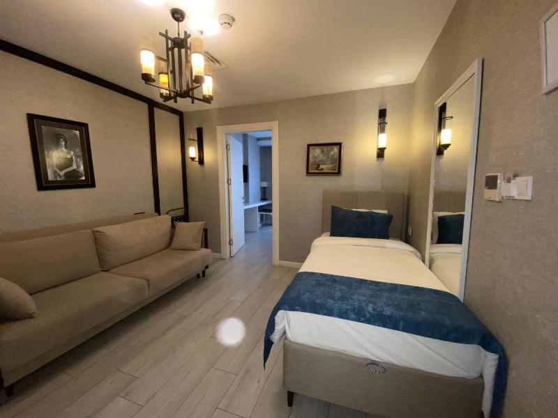 Comfort Quadruple Room image 2