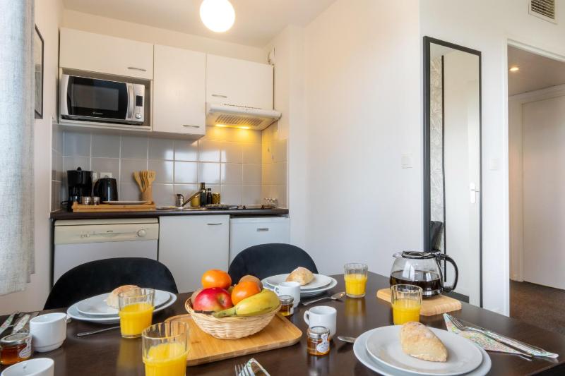 One-Bedroom Apartment image 1