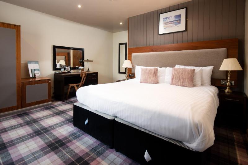 Accessible Double or Twin Room image 1