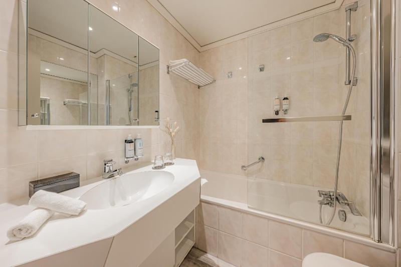 Classic Double Room - Inland Side image 4